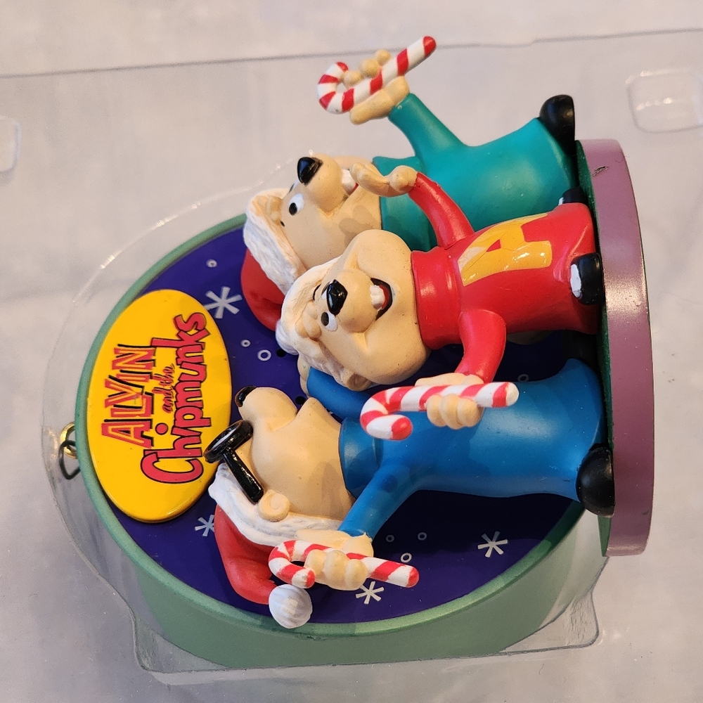 Vtg Carlton Cards Christmas time is here! Alvin Chipmunks Music 🎵 Ornament - Picture 6 of 8